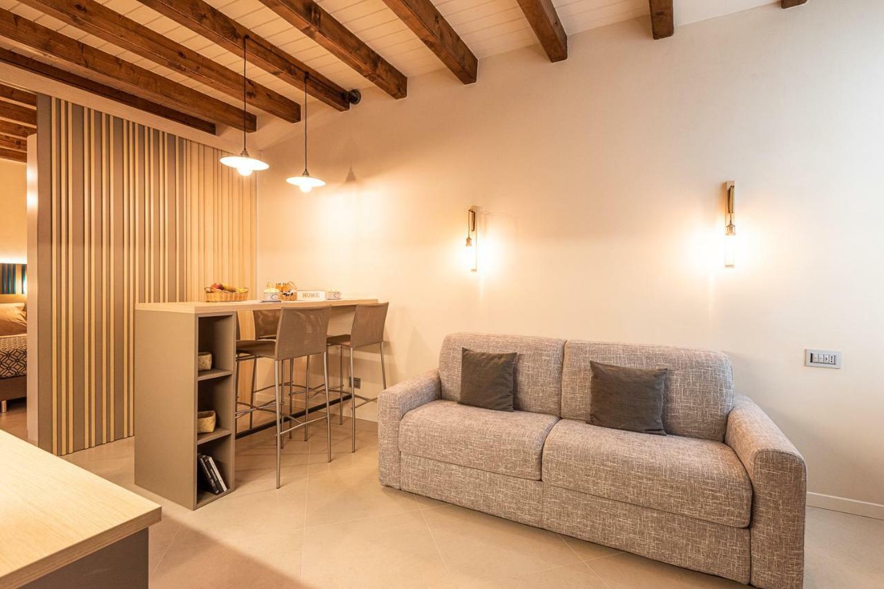 Dreamy Apartment Tre Corone Old Town Desenzano del Garda Exterior photo